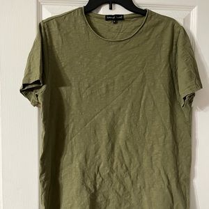 Hotwind XL Women’s Olive Green T-shirt Pullover Short Sleeve, crew neck, 8”, in